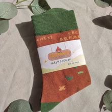 Load image into Gallery viewer, Shire Socks