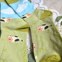 Load image into Gallery viewer, Cow Socks
