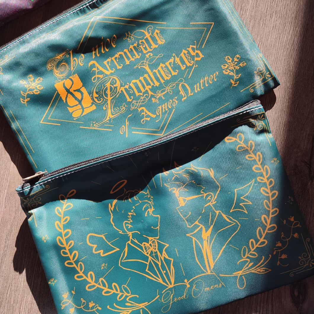 The Nice and Accurate Prophecies of Agnes Nutter - Good Omens - Pouch / Pencil Case